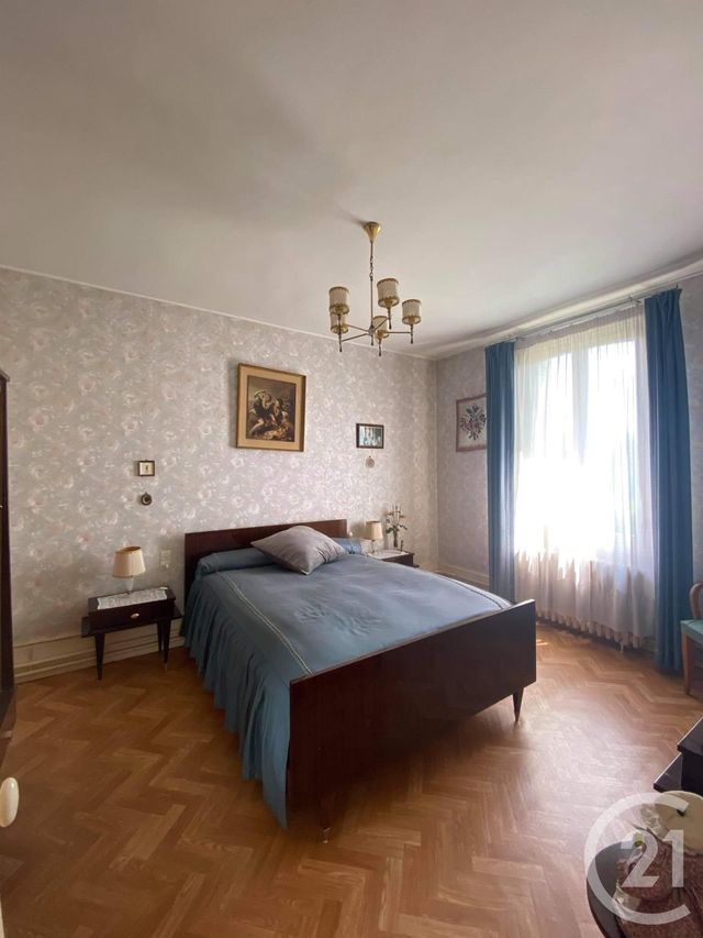 Afficher la photo en grand Maison à vendre - 5 pièces - 114,94 m2 - LILLEBONNE - 76 - HAUTE-NORMANDIE