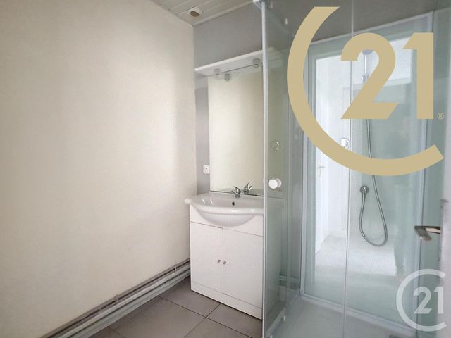 Maison &agrave; louer - 3 pi&egrave;ces - 49 m2 - Bolbec - 76 - HAUTE-NORMANDIE