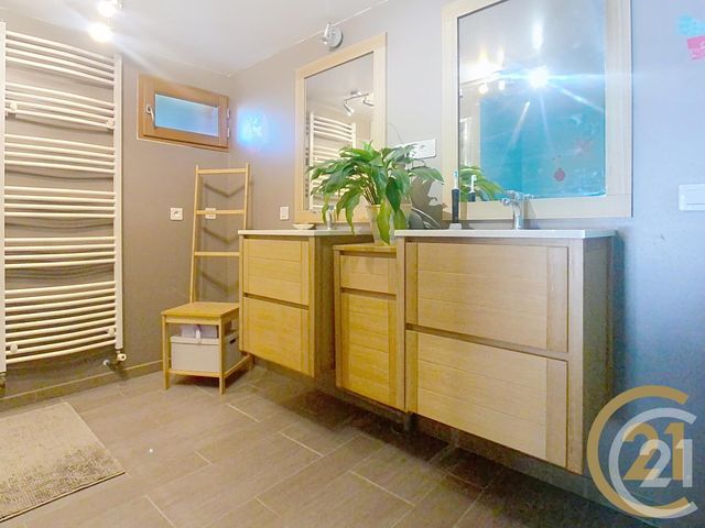 Afficher la photo en grand Maison à vendre - 6 pièces - 165,13 m2 - Lillebonne - 76 - HAUTE-NORMANDIE