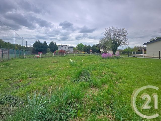 Terrain à vendre - 600 m2 - Lillebonne - 76 - HAUTE-NORMANDIE