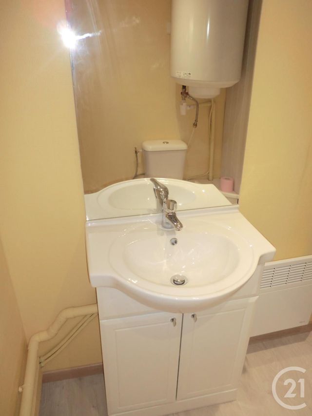 Maison à vendre - 1 pièce - 24 m2 - Lillebonne - 76 - HAUTE-NORMANDIE