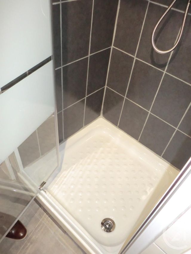 Maison à vendre - 1 pièce - 24 m2 - Lillebonne - 76 - HAUTE-NORMANDIE