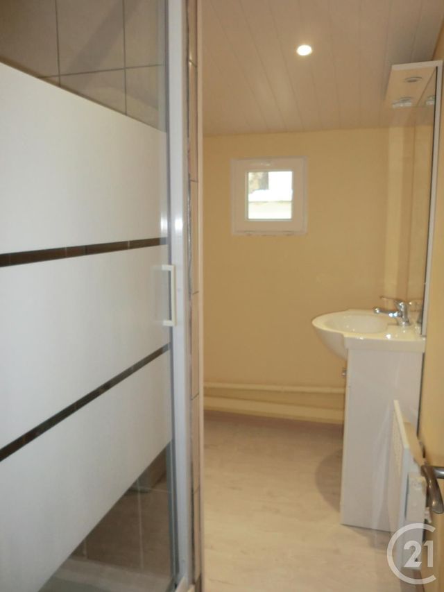 Maison à vendre - 1 pièce - 24 m2 - Lillebonne - 76 - HAUTE-NORMANDIE