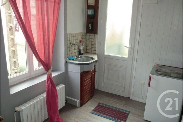 Maison à vendre - 2 pièces - 29 m2 - Lillebonne - 76 - HAUTE-NORMANDIE