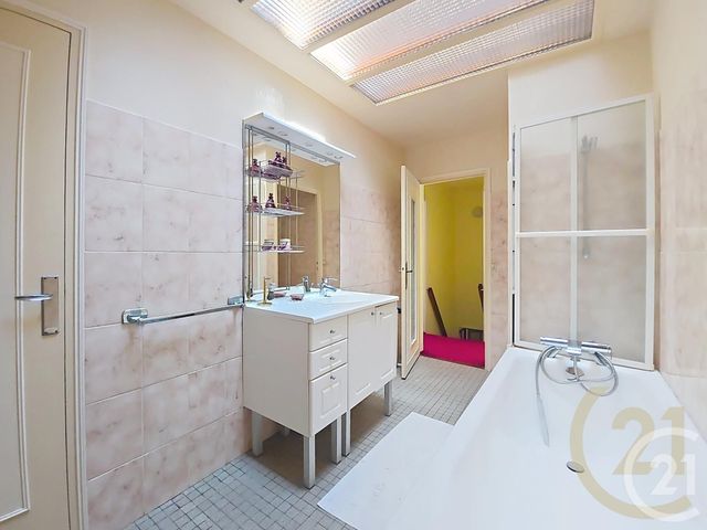 Maison à vendre - 4 pièces - 125 m2 - Lillebonne - 76 - HAUTE-NORMANDIE