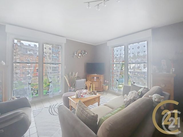 Afficher la photo en grand Appartement F2 à vendre - 2 pièces - 59,05 m2 - Lillebonne - 76 - HAUTE-NORMANDIE