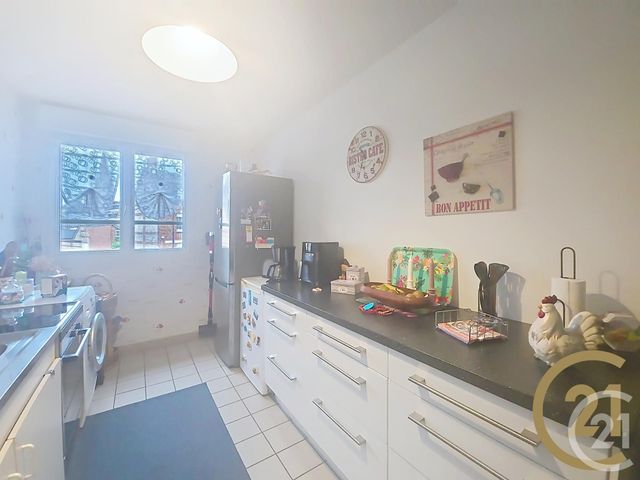 Afficher la photo en grand Appartement F2 à vendre - 2 pièces - 59,05 m2 - Lillebonne - 76 - HAUTE-NORMANDIE