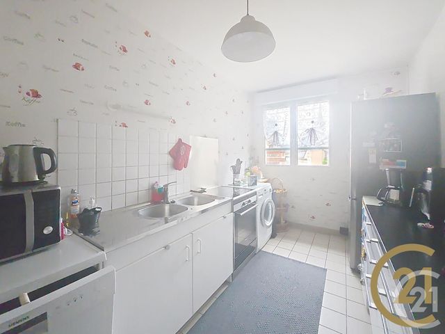 Afficher la photo en grand Appartement F2 à vendre - 2 pièces - 59,05 m2 - Lillebonne - 76 - HAUTE-NORMANDIE