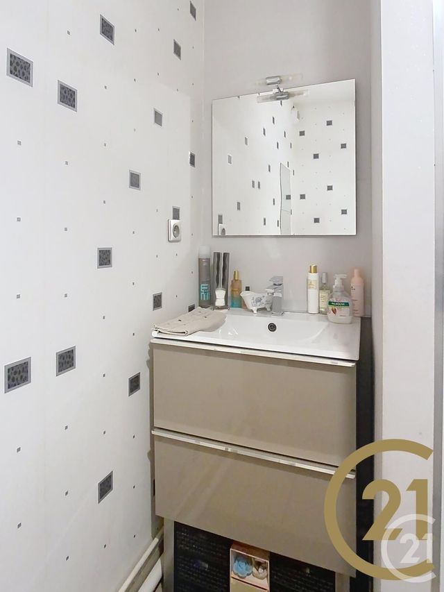 Appartement F2 &agrave; vendre - 2 pi&egrave;ces - 59,05 m2 - Lillebonne - 76 - HAUTE-NORMANDIE