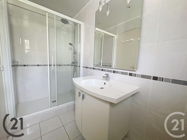 Appartement à louer - 3 pièces - 60,84 m2 - Bolbec - 76 - HAUTE-NORMANDIE