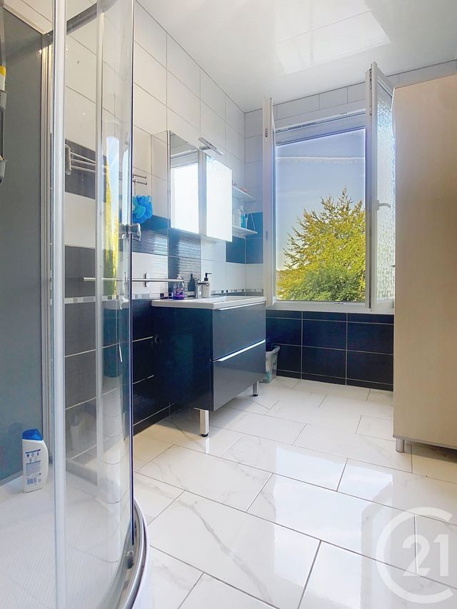 Maison à vendre - 6 pièces - 135 m2 - Lillebonne - 76 - HAUTE-NORMANDIE