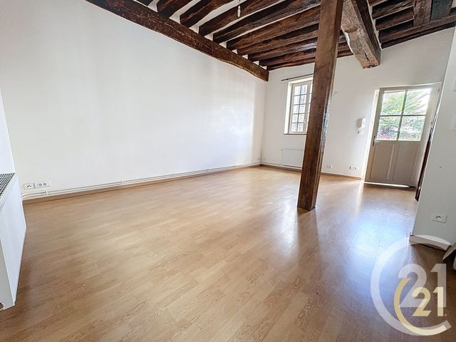 Afficher la photo en grand Appartement F5 à louer - 4 pièces - 108 m2 - Caudebec En Caux - 76 - HAUTE-NORMANDIE