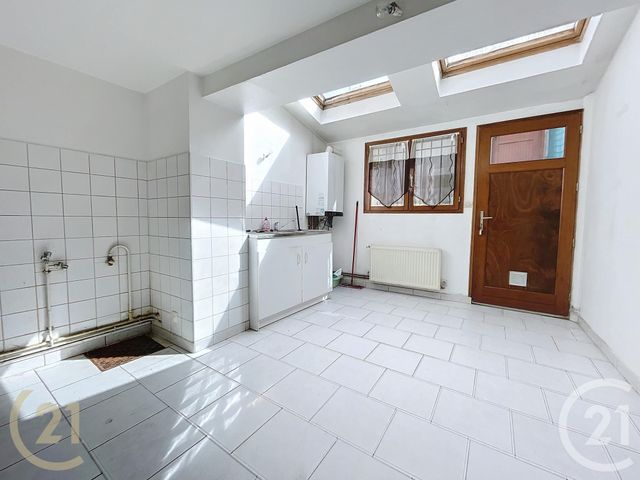 Maison à louer - 3 pièces - 56,71 m2 - Lillebonne - 76 - HAUTE-NORMANDIE