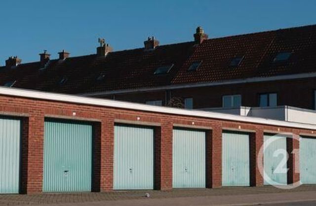 Parking à louer - 15 m2 - Lillebonne - 76 - HAUTE-NORMANDIE