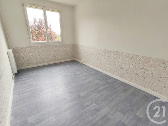 Afficher la photo en grand Appartement F3 à louer - 3 pièces - 63,42 m2 - Lillebonne - 76 - HAUTE-NORMANDIE
