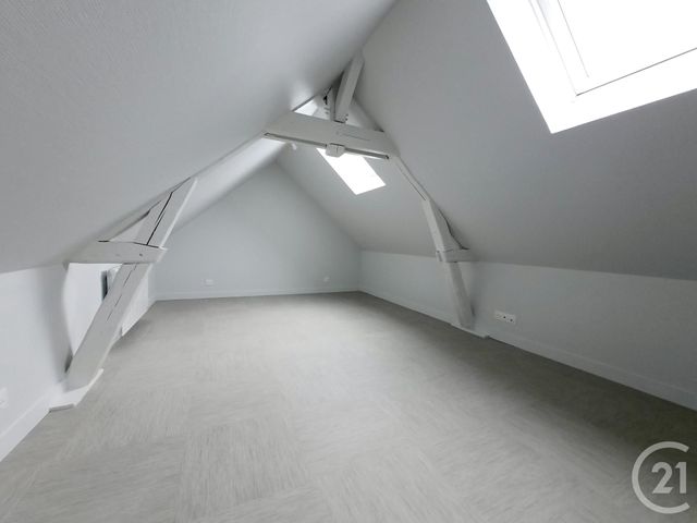 Maison &agrave; louer - 4 pi&egrave;ces - 62,25 m2 - Lillebonne - 76 - HAUTE-NORMANDIE