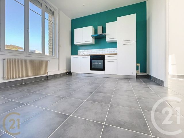 Appartement &agrave; louer - 2 pi&egrave;ces - 25,35 m2 - Lillebonne - 76 - HAUTE-NORMANDIE