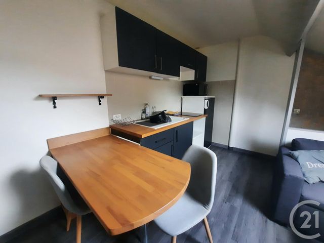 Appartement &agrave; louer - 2 pi&egrave;ces - 27,24 m2 - Lillebonne - 76 - HAUTE-NORMANDIE