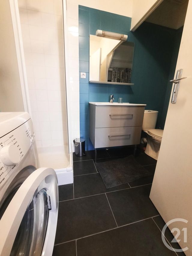 Appartement &agrave; louer - 2 pi&egrave;ces - 27,24 m2 - Lillebonne - 76 - HAUTE-NORMANDIE