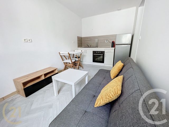 Appartement &agrave; louer - 2 pi&egrave;ces - 24,95 m2 - Lillebonne - 76 - HAUTE-NORMANDIE