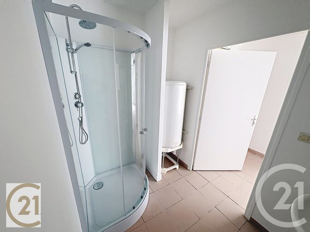 Appartement Studio &agrave; louer - 1 pi&egrave;ce - 32,59 m2 - Lillebonne - 76 - HAUTE-NORMANDIE