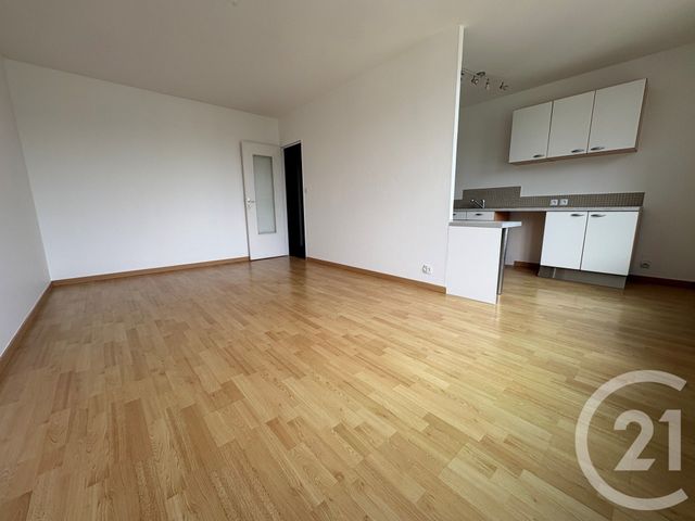 Appartement Triplex &agrave; louer - 3 pi&egrave;ces - 74,40 m2 - Bolbec - 76 - HAUTE-NORMANDIE