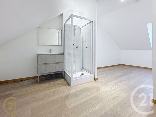 Appartement &agrave; louer - 2 pi&egrave;ces - 25,87 m2 - Lillebonne - 76 - HAUTE-NORMANDIE