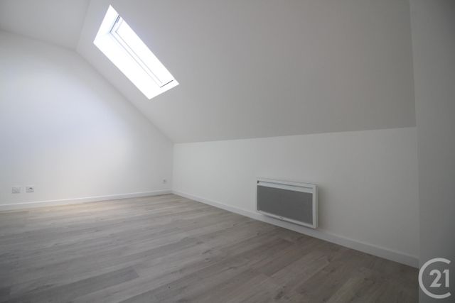 Maison &agrave; louer - 4 pi&egrave;ces - 82,84 m2 - Melamare - 76 - HAUTE-NORMANDIE