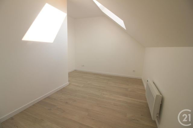 Maison &agrave; louer - 4 pi&egrave;ces - 82,84 m2 - Melamare - 76 - HAUTE-NORMANDIE