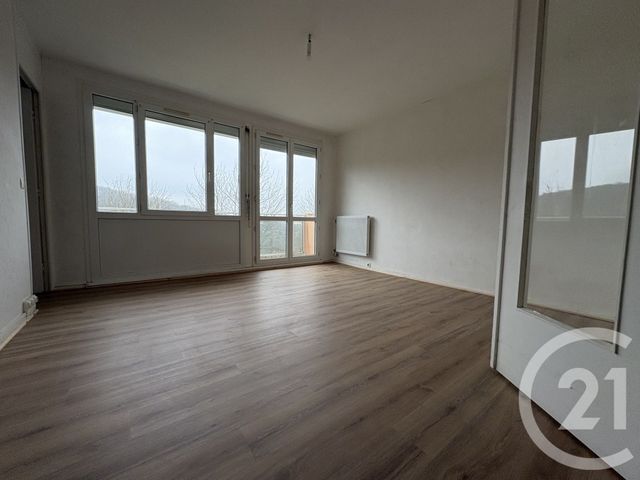 Appartement F3 &agrave; louer - 3 pi&egrave;ces - 63,42 m2 - Lillebonne - 76 - HAUTE-NORMANDIE