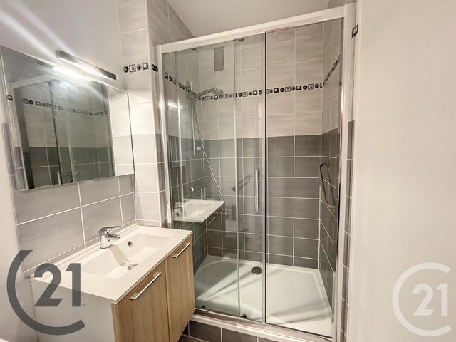 Appartement Studio &agrave; louer - 1 pi&egrave;ce - 28,43 m2 - Lillebonne - 76 - HAUTE-NORMANDIE