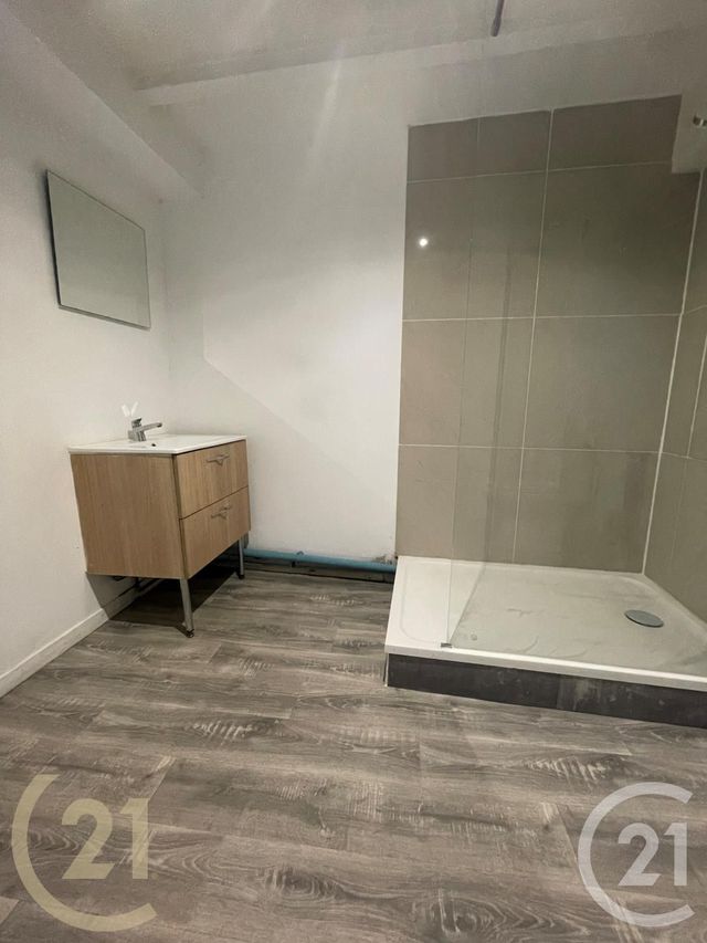 Appartement F1 &agrave; louer - 1 pi&egrave;ce - 37,87 m2 - Lillebonne - 76 - HAUTE-NORMANDIE