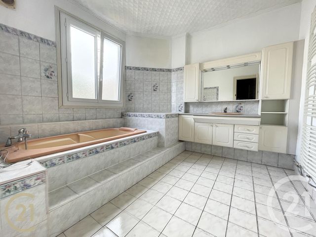 Maison &agrave; louer - 4 pi&egrave;ces - 108,92 m2 - Bolbec - 76 - HAUTE-NORMANDIE