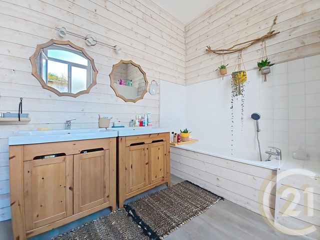 Maison à vendre - 8 pièces - 199,50 m2 - Bolbec - 76 - HAUTE-NORMANDIE