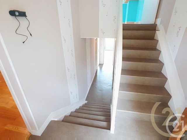 Appartement F3 à vendre - 5 pièces - 70,02 m2 - Bolbec - 76 - HAUTE-NORMANDIE