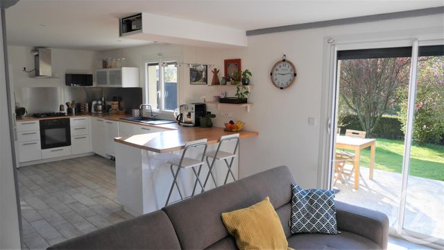 Afficher la photo en grand Maison à vendre - 5 pièces - 117 m2 - GOMMERVILLE - 76 - HAUTE-NORMANDIE